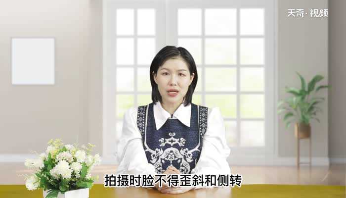 女生拍身份证发型技巧 女生拍身份证发型技巧短发